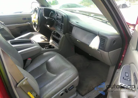 2005 Chevrolet Tahoe Z71 from USA, damaged, VIN 1GNEK13T65R274390